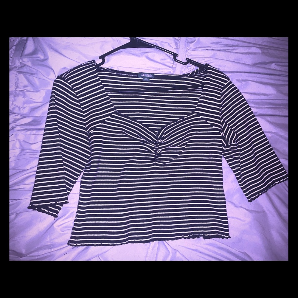 Black and white mod arm crop top